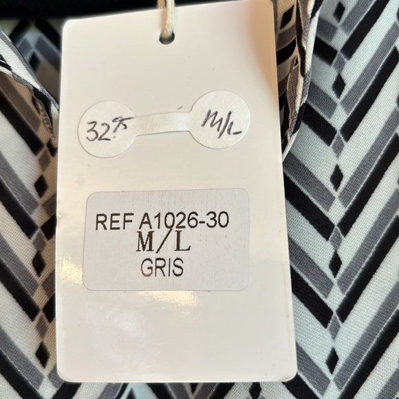 NEW! EMMA & ELLA M/L Long Sleeve Button Front Dress Gray Black Ivory Chevron - Picture 5 of 13